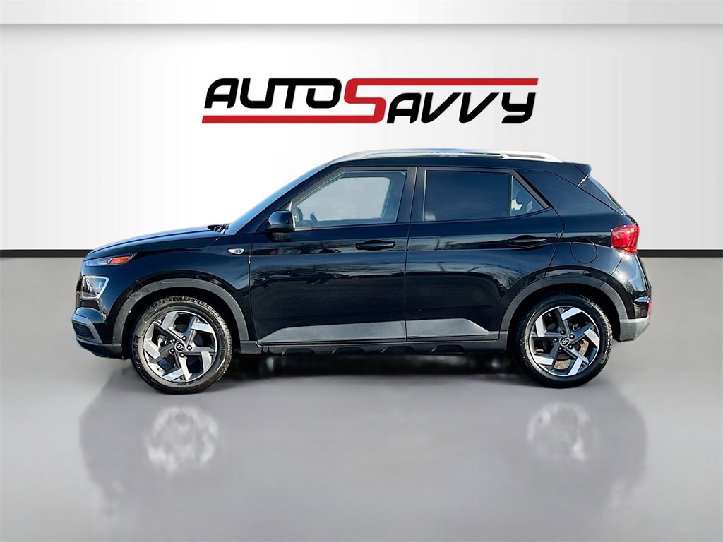 Used 2022 Hyundai Venue SEL w/ Cargo Package image 4