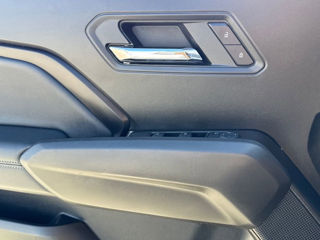 Used 2024 Chevrolet Colorado LT w/ LT Convenience Package image 18