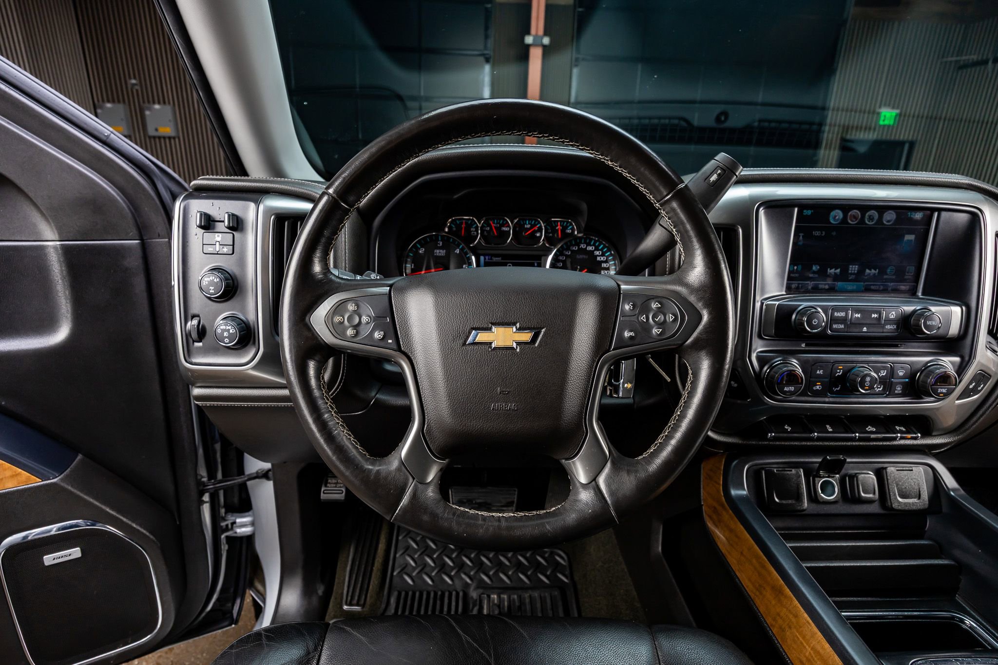 Used 2017 Chevrolet Silverado 1500 LTZ w/ Sport Package AWD/4WD image 18