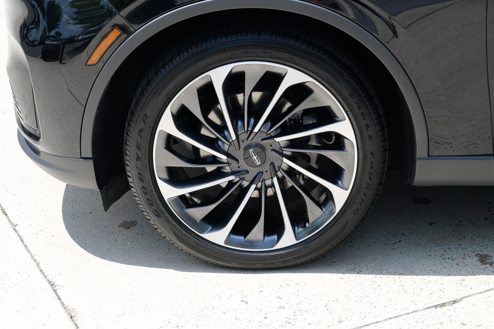 Used 2026 Lincoln Aviator Reserve AWD/4WD image 9