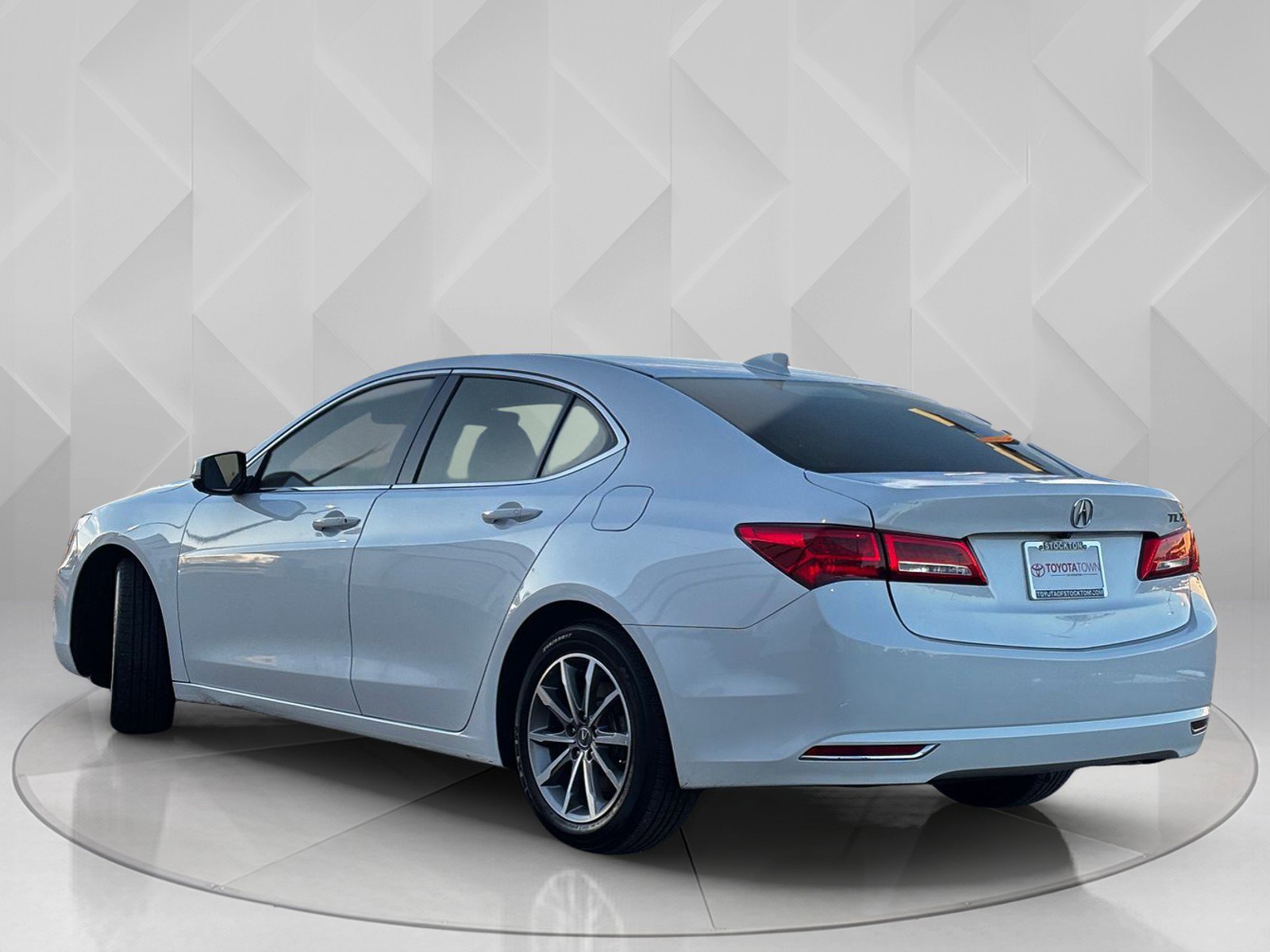 Used 2020 Acura TLX w/ Technology Package image 3