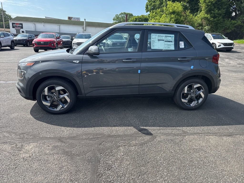 New 2025 Hyundai Venue SEL image 4