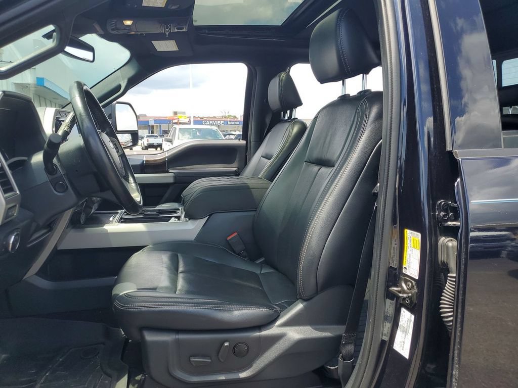 Used 2022 Ford F250 Lariat w/ Black Appearance Package AWD/4WD image 26
