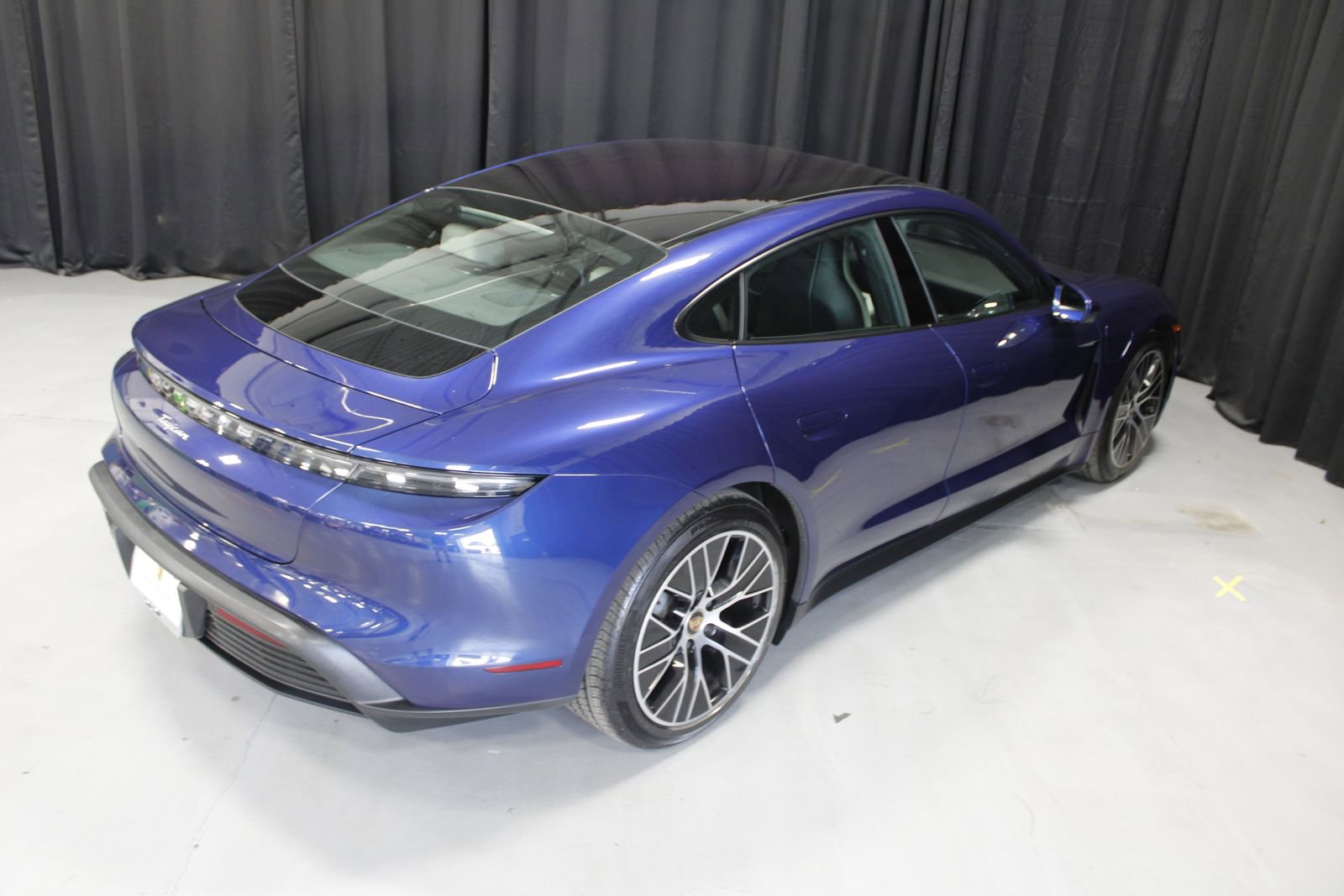 Certified 2021 Porsche Taycan image 14