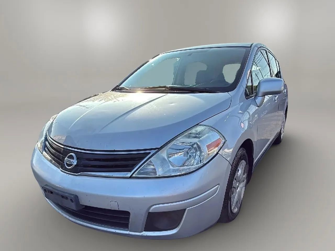 Used 2010 Nissan Versa 1.8 S w/ PWR Plus Pkg image 1