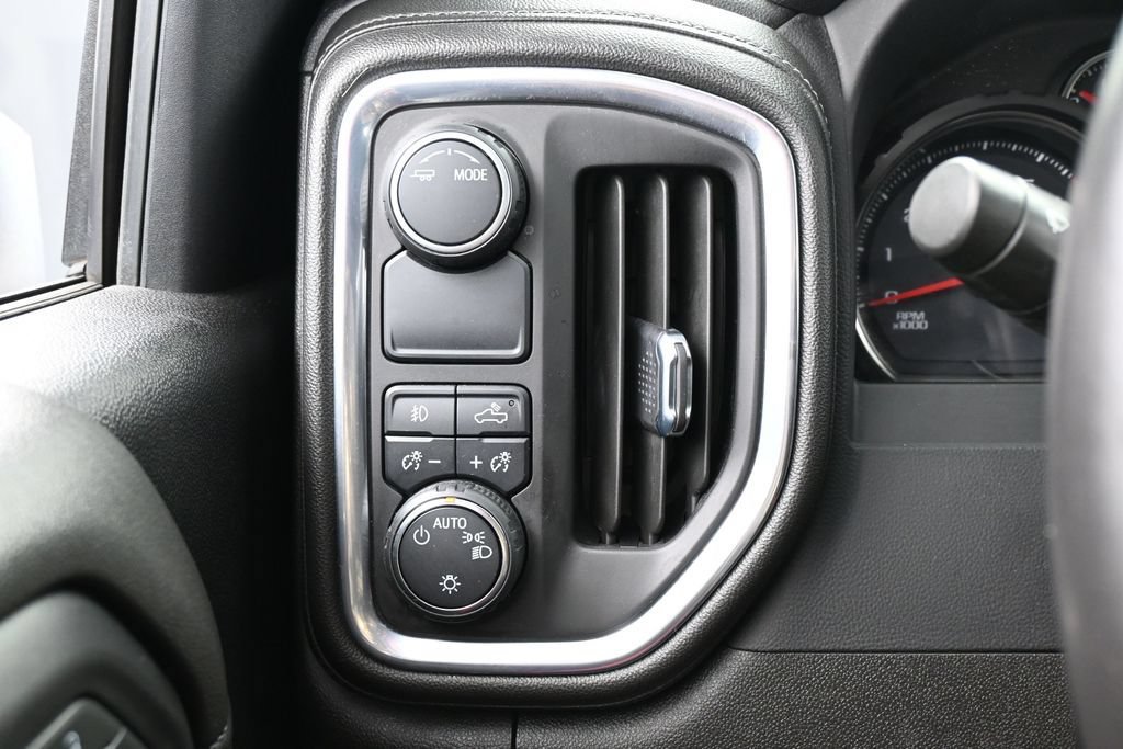 Used 2022 Chevrolet Silverado 2500 LT w/ Convenience Package RWD image 17