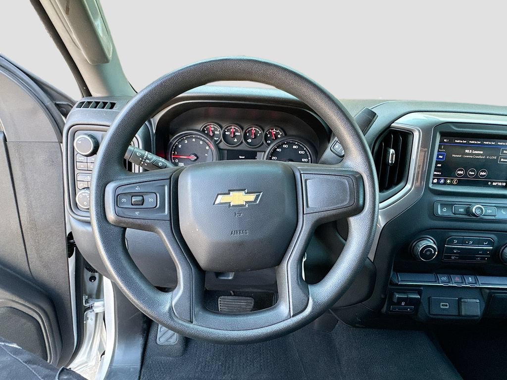 Used 2020 Chevrolet Silverado 1500 Custom w/ Custom Value Package AWD/4WD image 13