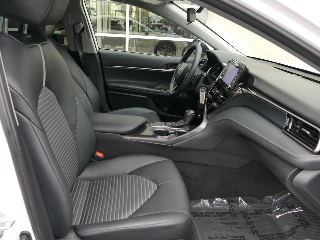 Used 2024 Toyota Camry SE FWD image 28