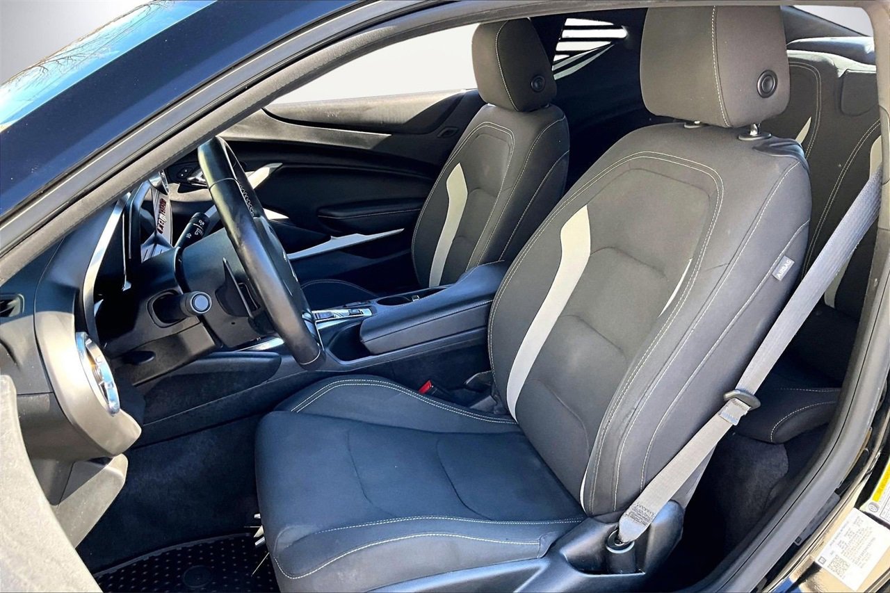 Used 2021 Chevrolet Camaro LT image 19
