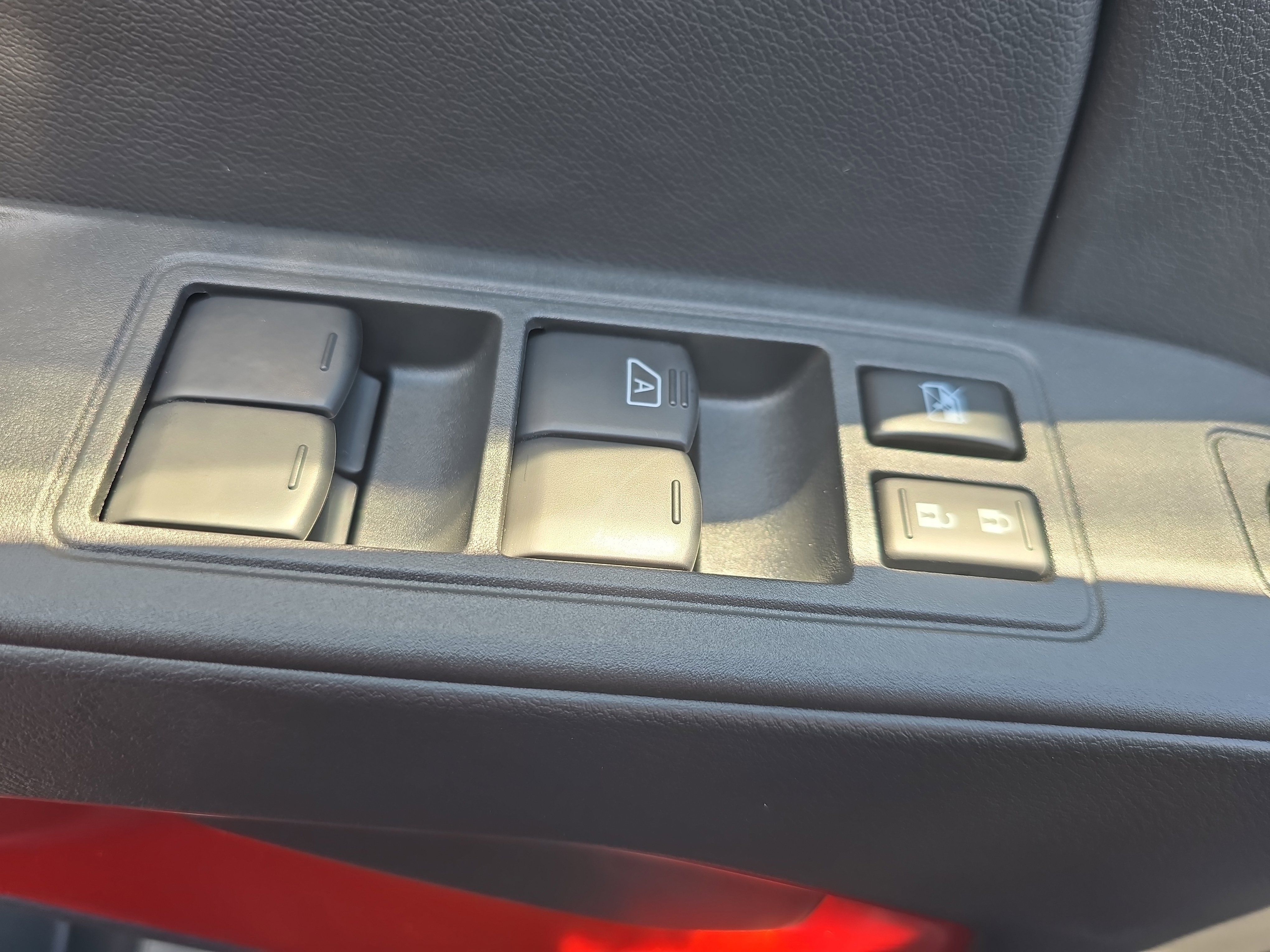 New 2025 Nissan Frontier PRO-4X w/ Interior Protection Package image 25