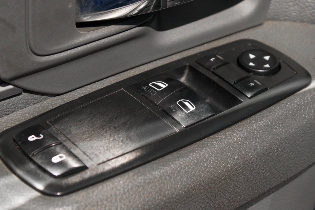 Used 2014 RAM 3500 Tradesman w/ Power & Remote Entry Group image 13