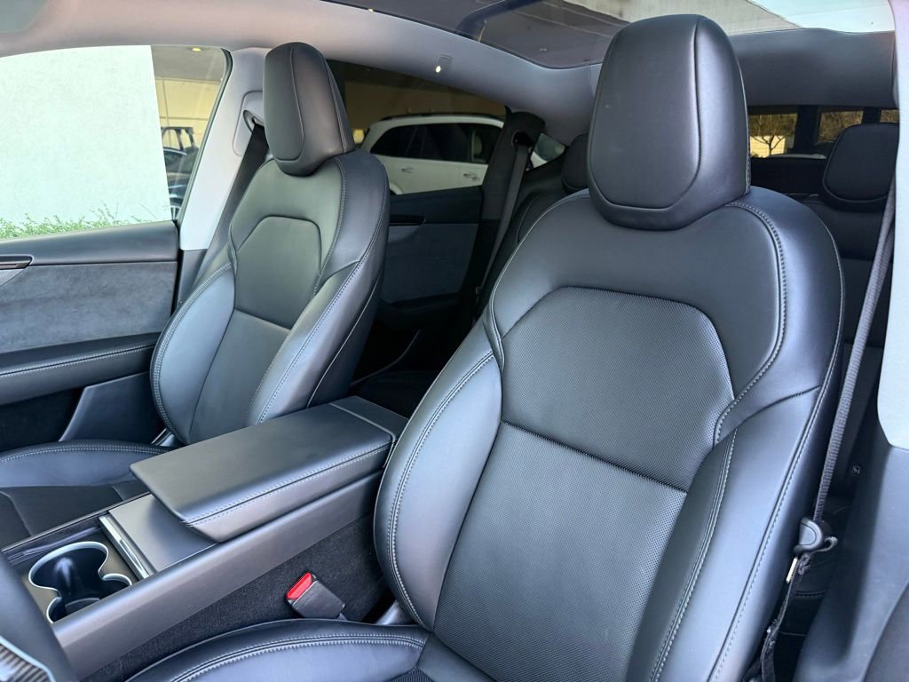 Used 2026 Tesla Model Y Long Range image 13