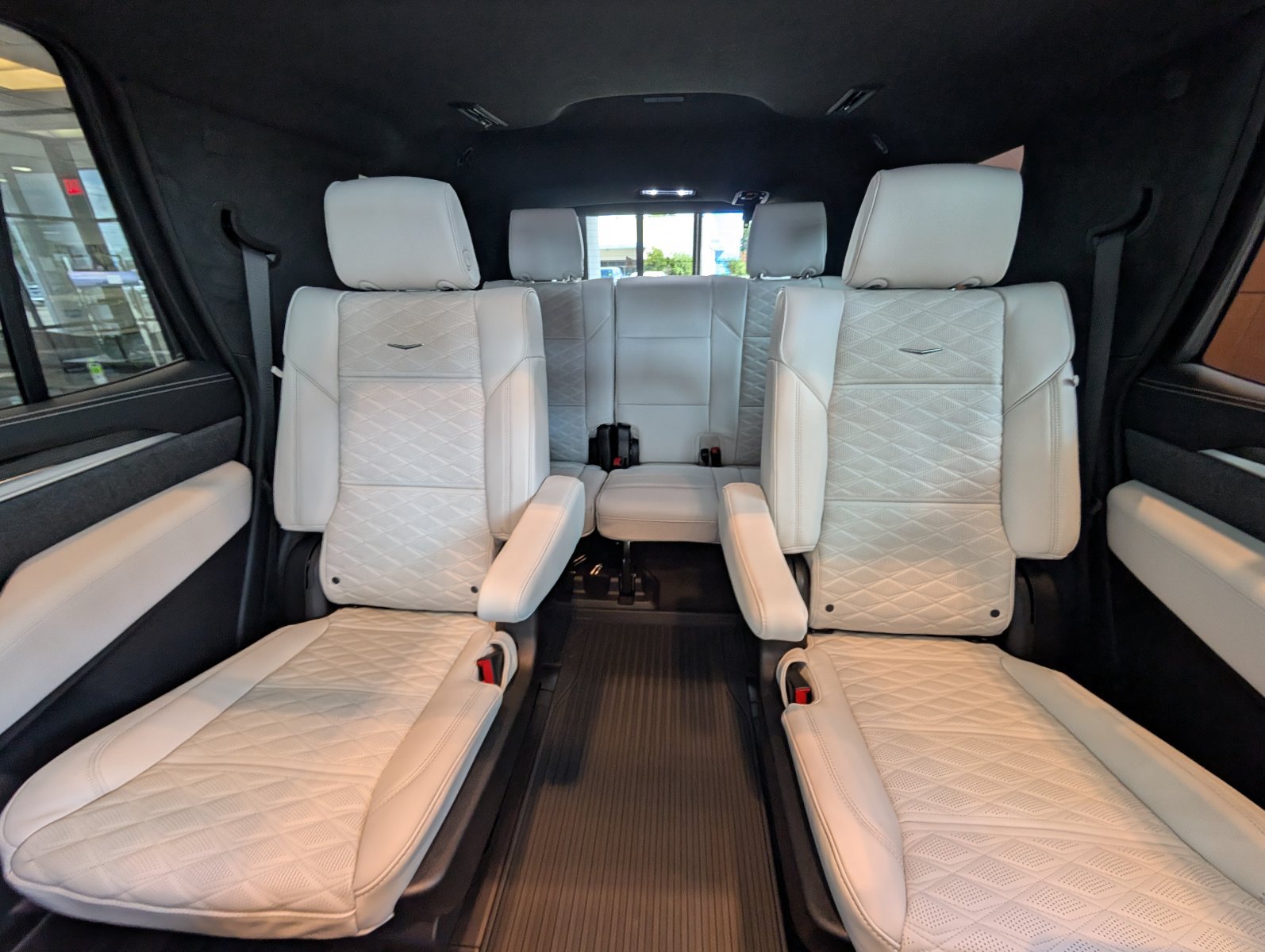 New 2026 Cadillac Escalade V w/ LPO, ONYX Package AWD/4WD image 21