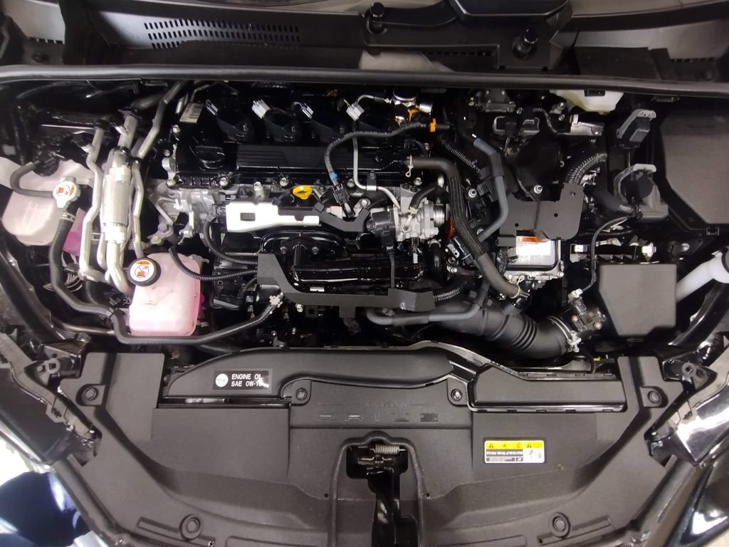 Used 2024 Toyota Prius Prime FWD image 8