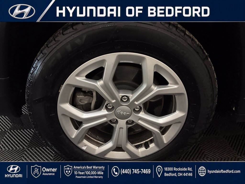 Used 2024 Jeep Compass Latitude AWD/4WD image 30