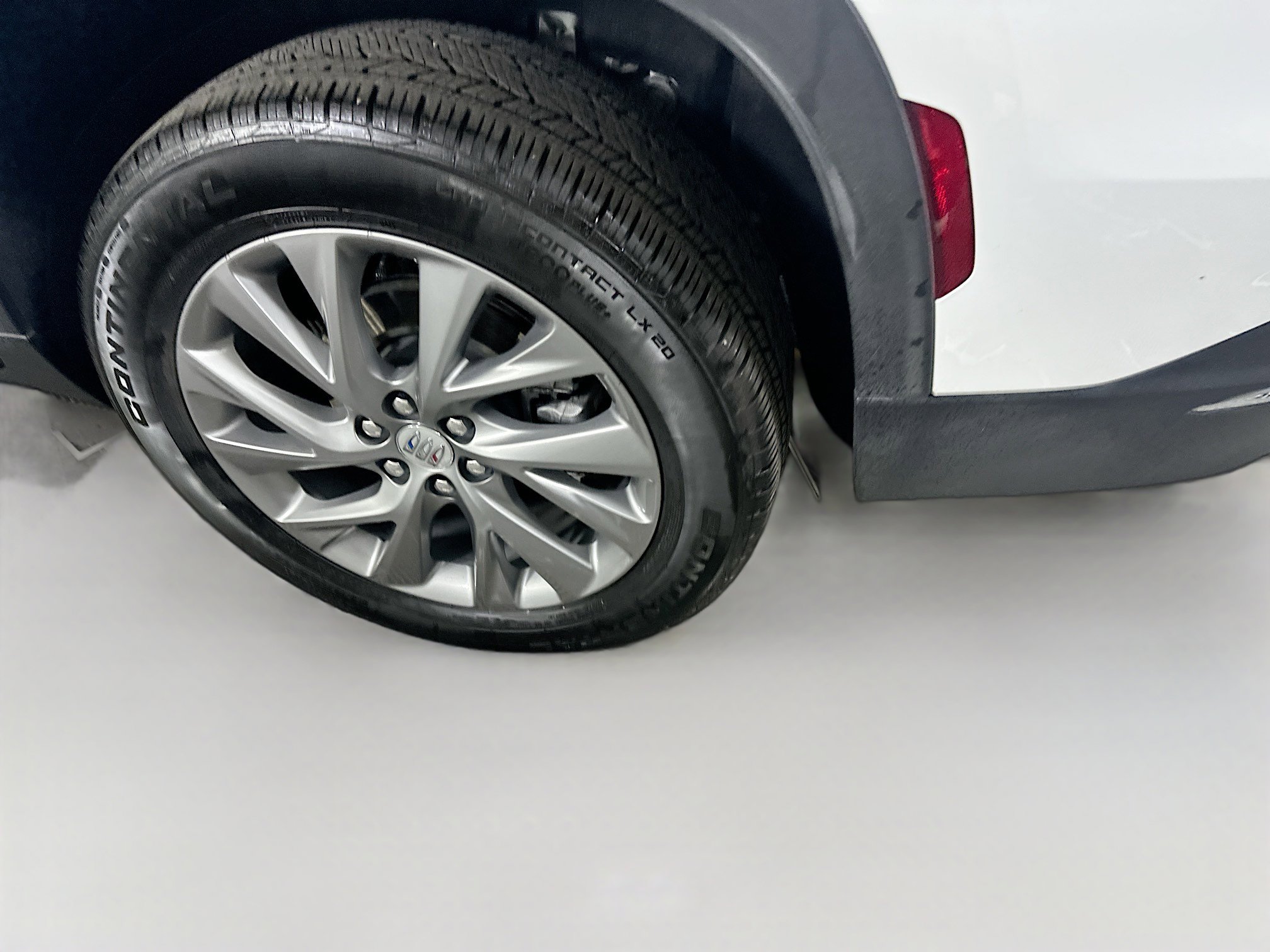 Used 2025 Buick Enclave Preferred image 11