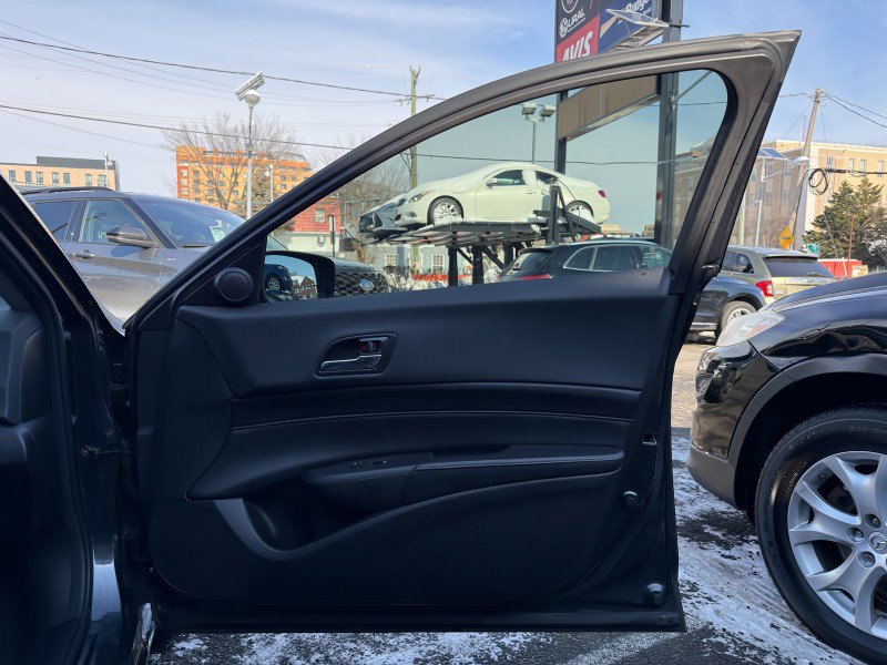 Used 2016 Acura ILX FWD with Premium Package image 12