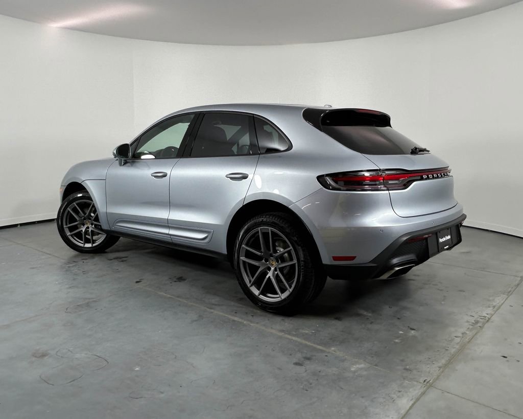 New 2026 Porsche Macan AWD/4WD image 3