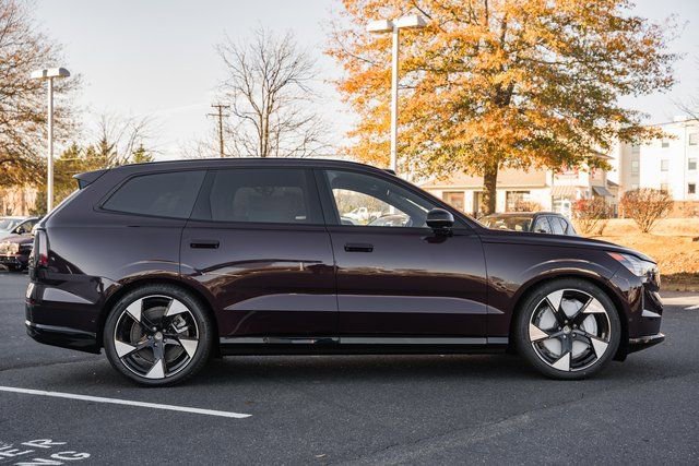 New 2025 Volvo EX90 Ultra w/ Protection Package Premier image 3