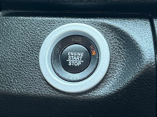 Used 2022 RAM 1500 Classic Warlock AWD/4WD image 31