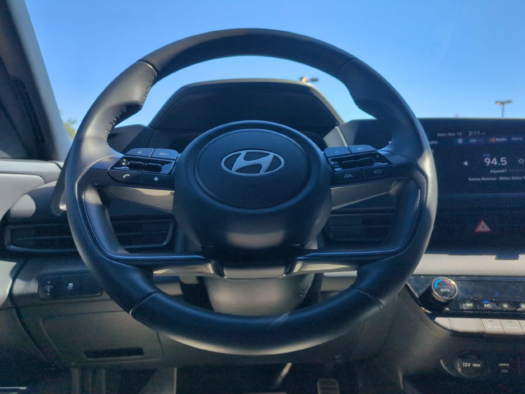 Used 2026 Hyundai Elantra Sport FWD image 22