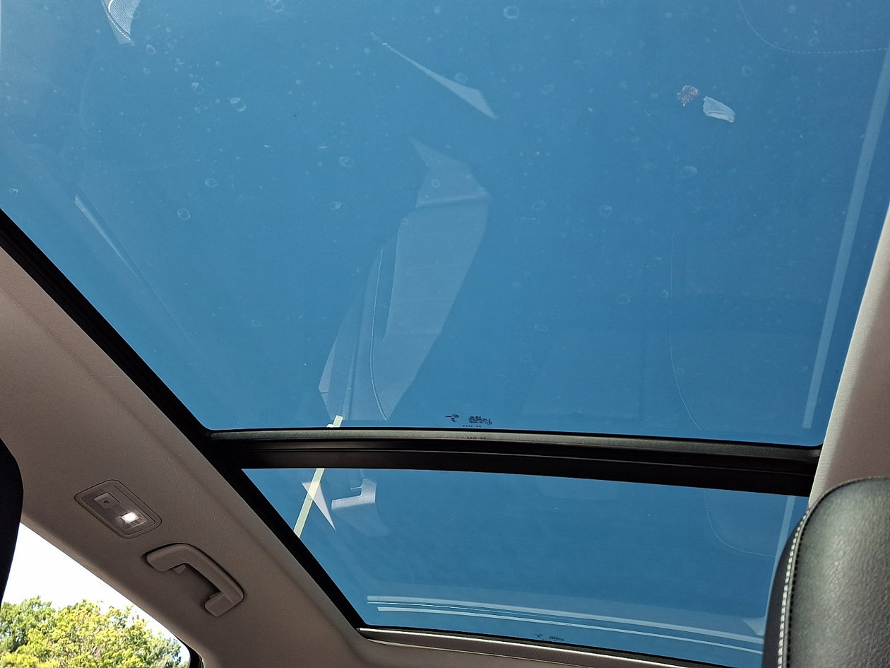 Certified 2023 Volkswagen Taos SE w/ Panoramic Sunroof Package FWD image 14