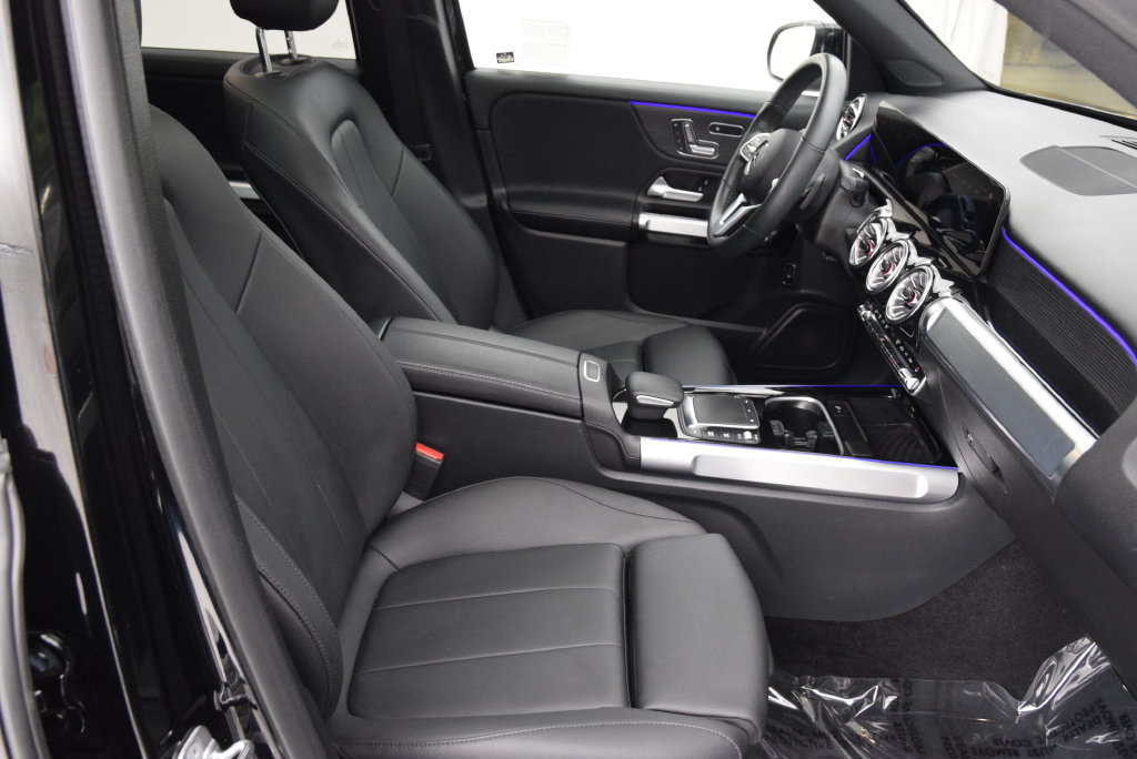 Used 2023 Mercedes-Benz GLB 250 image 16