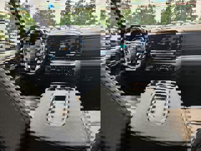 Used 2024 Chevrolet Silverado 2500 LTZ image 2