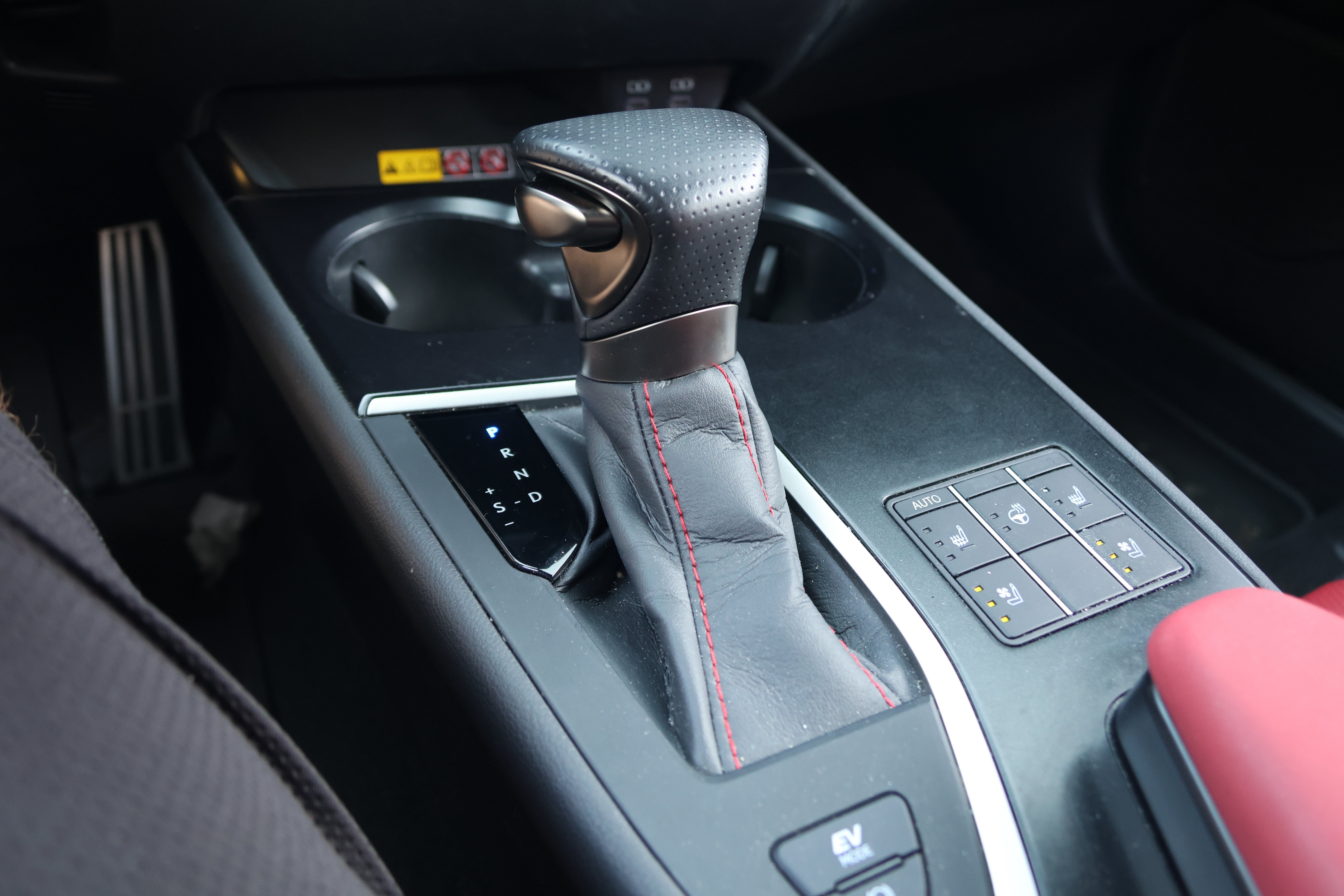 Used 2023 Lexus UX 250h F Sport FWD image 30