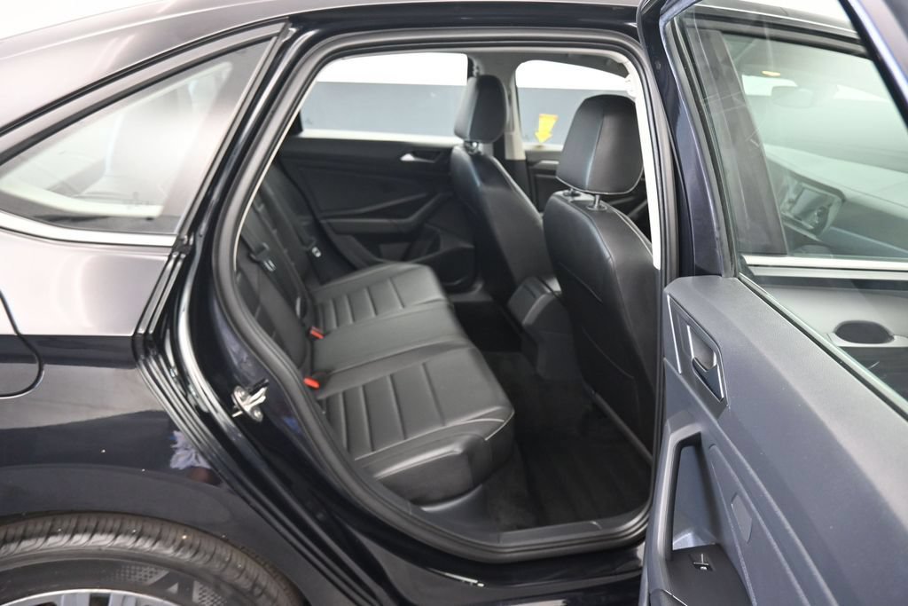 Used 2024 Volkswagen Jetta SE FWD image 34
