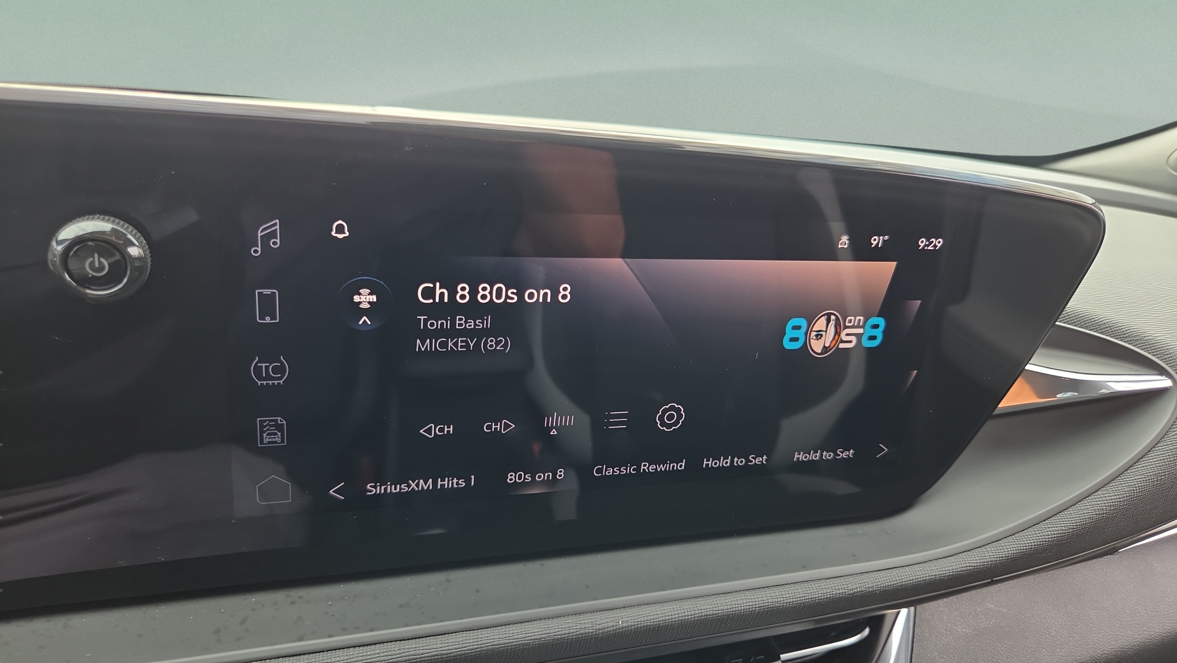Certified 2025 Buick Envista Preferred FWD image 18