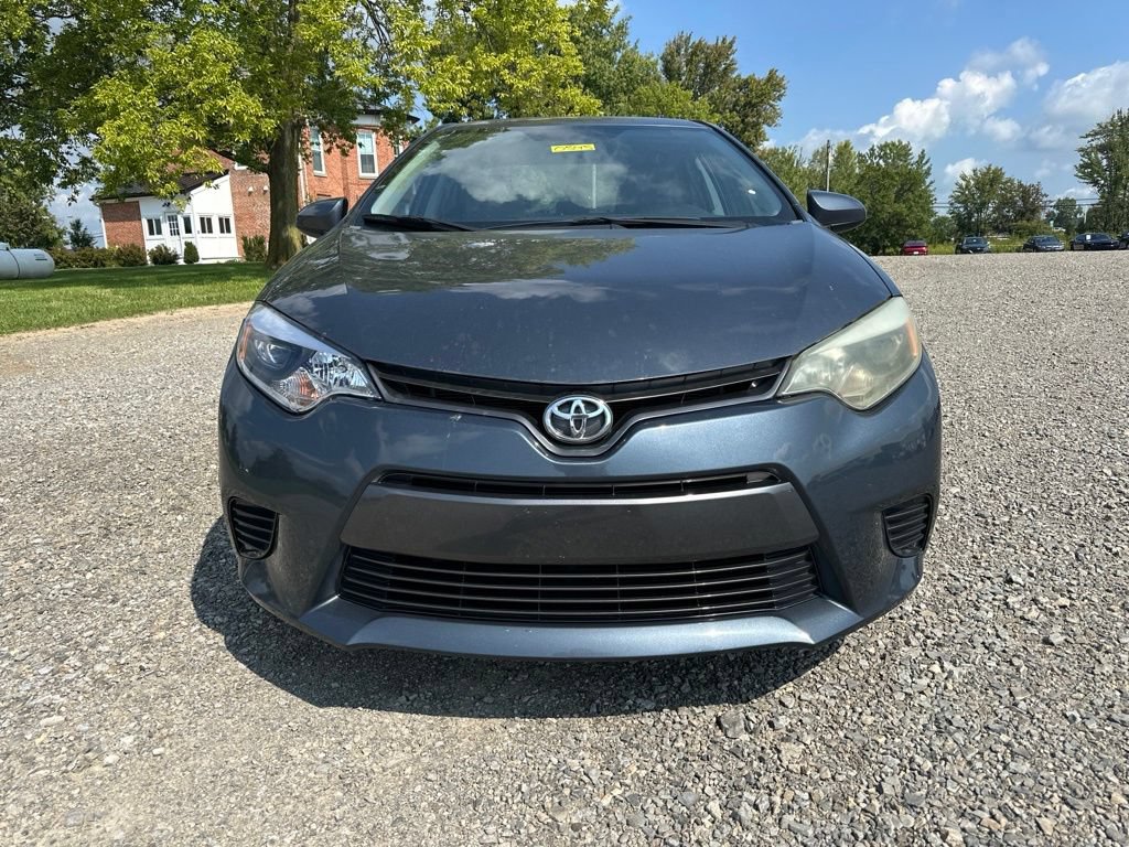 Used 2016 Toyota Corolla LE FWD image 2