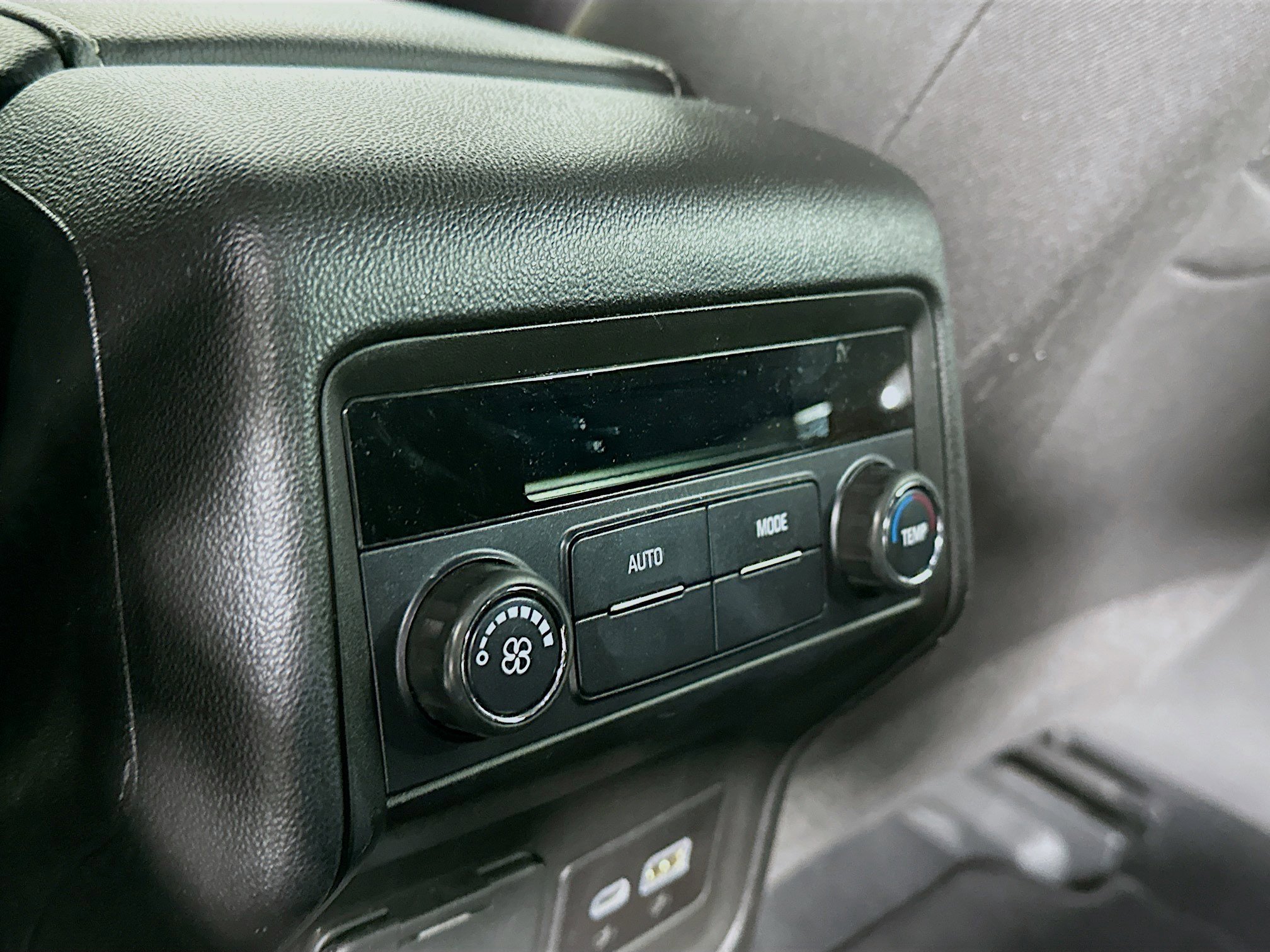 Used 2023 GMC Acadia SLE w/ Driver Convenience Package image 27