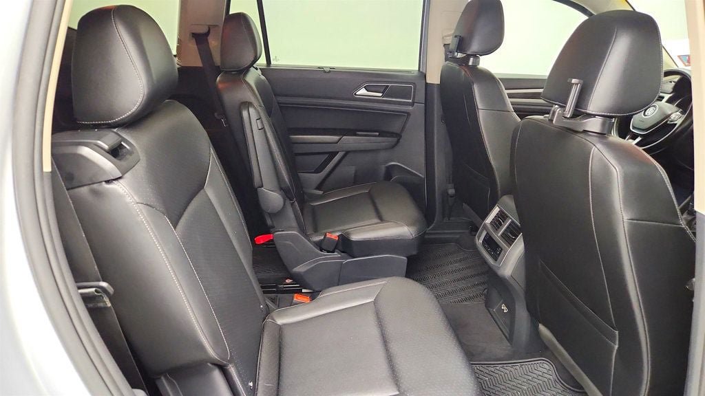 Used 2018 Volkswagen Atlas SEL w/ R-Line Package AWD/4WD image 23