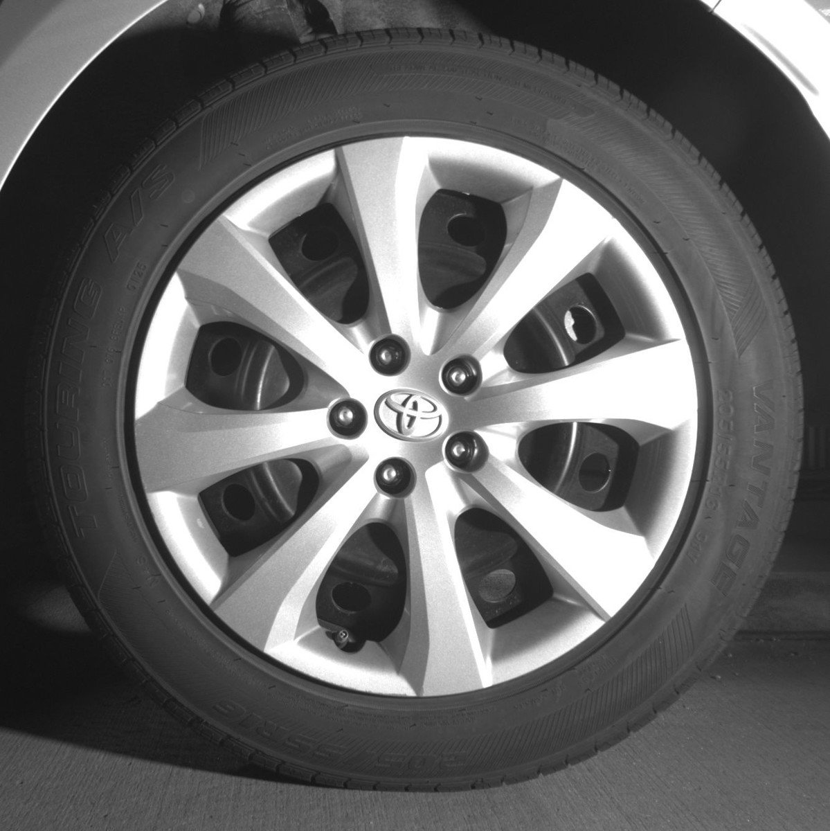 Used 2025 Toyota Corolla LE FWD image 14