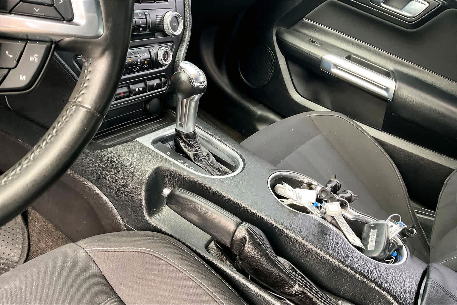Used 2018 Ford Mustang Coupe RWD image 15
