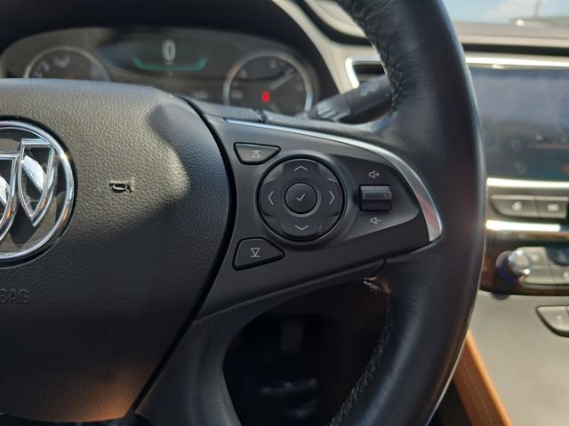 Used 2017 Buick LaCrosse Essence FWD image 20