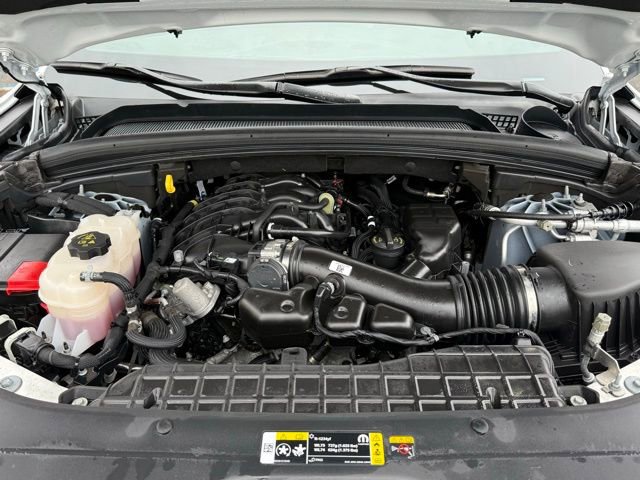 Certified 2024 Jeep Grand Cherokee L Altitude AWD/4WD image 10