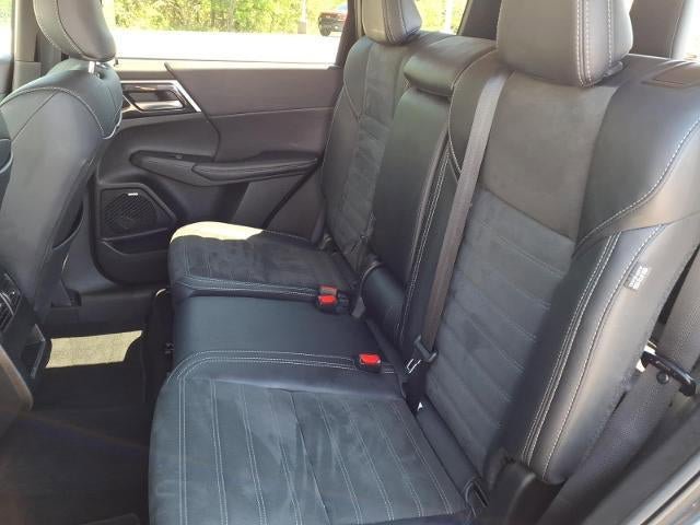 Used 2025 Mitsubishi Outlander SE FWD image 16