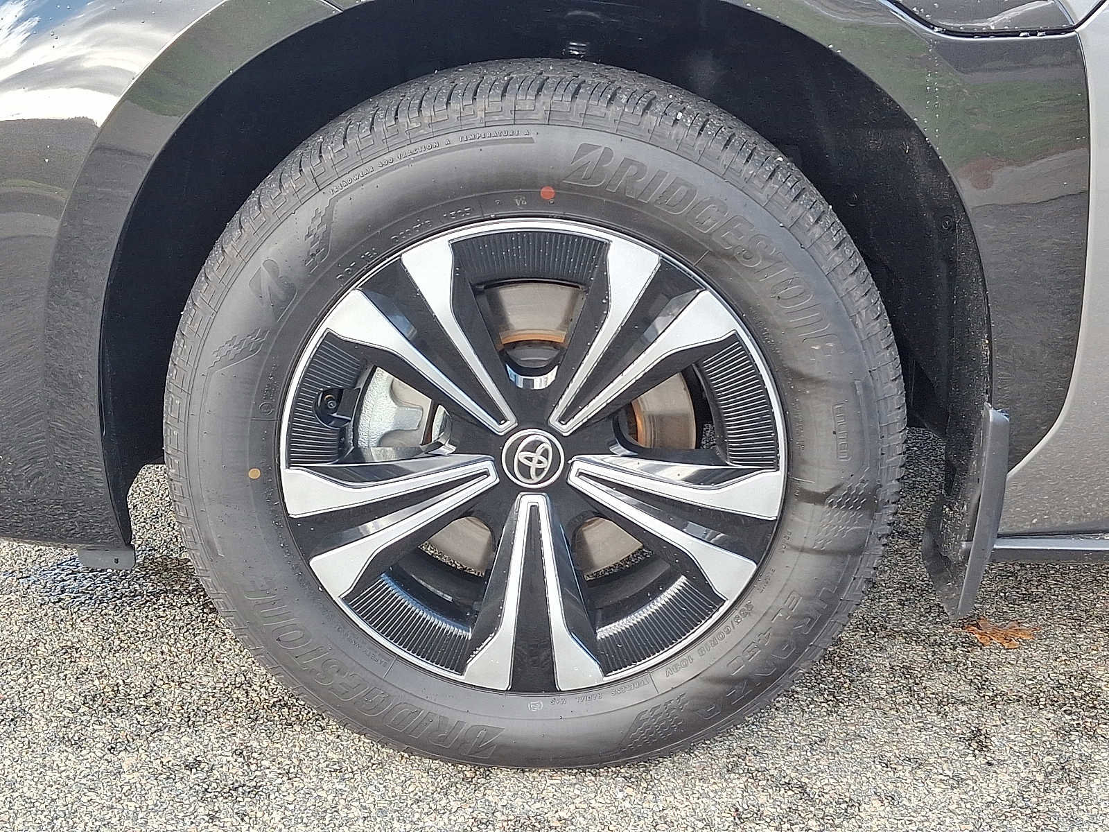 Used 2025 Toyota bZ4X AWD image 11