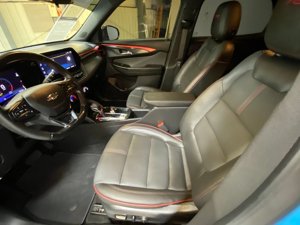 Used 2025 Chevrolet TrailBlazer RS w/ Driver Confidence Package FWD image 22