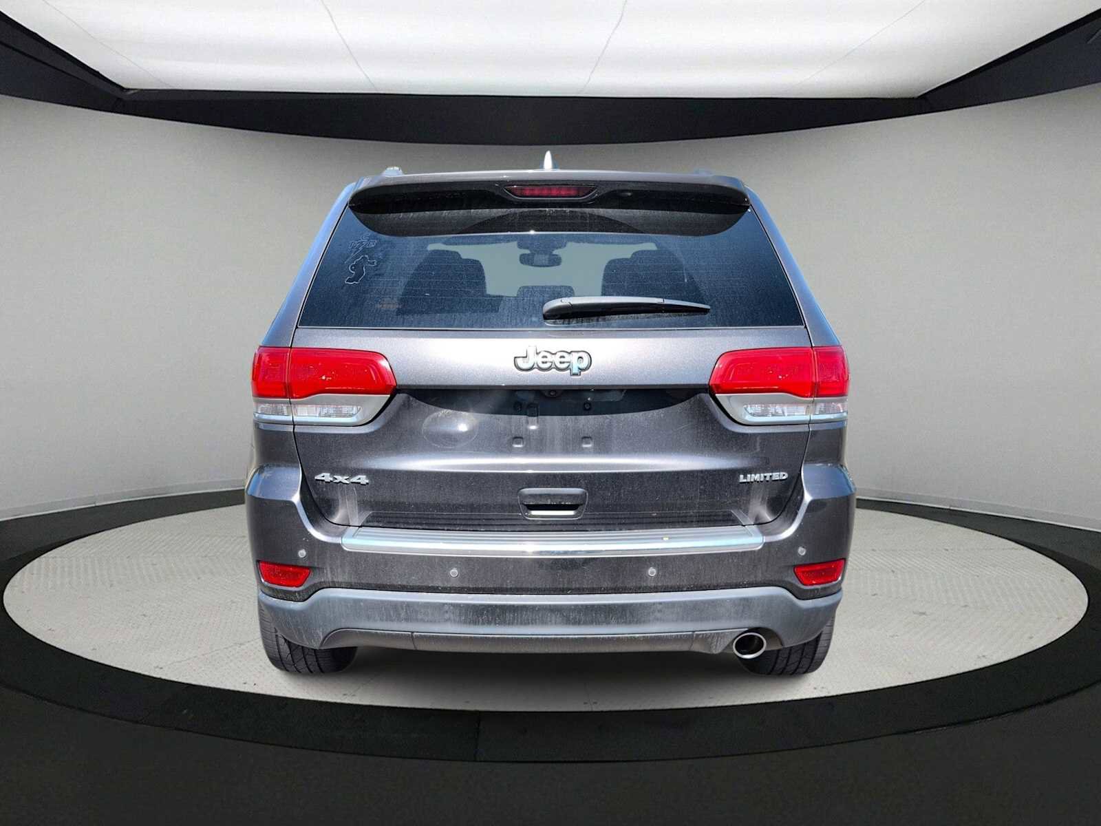 Used 2018 Jeep Grand Cherokee Limited image 6