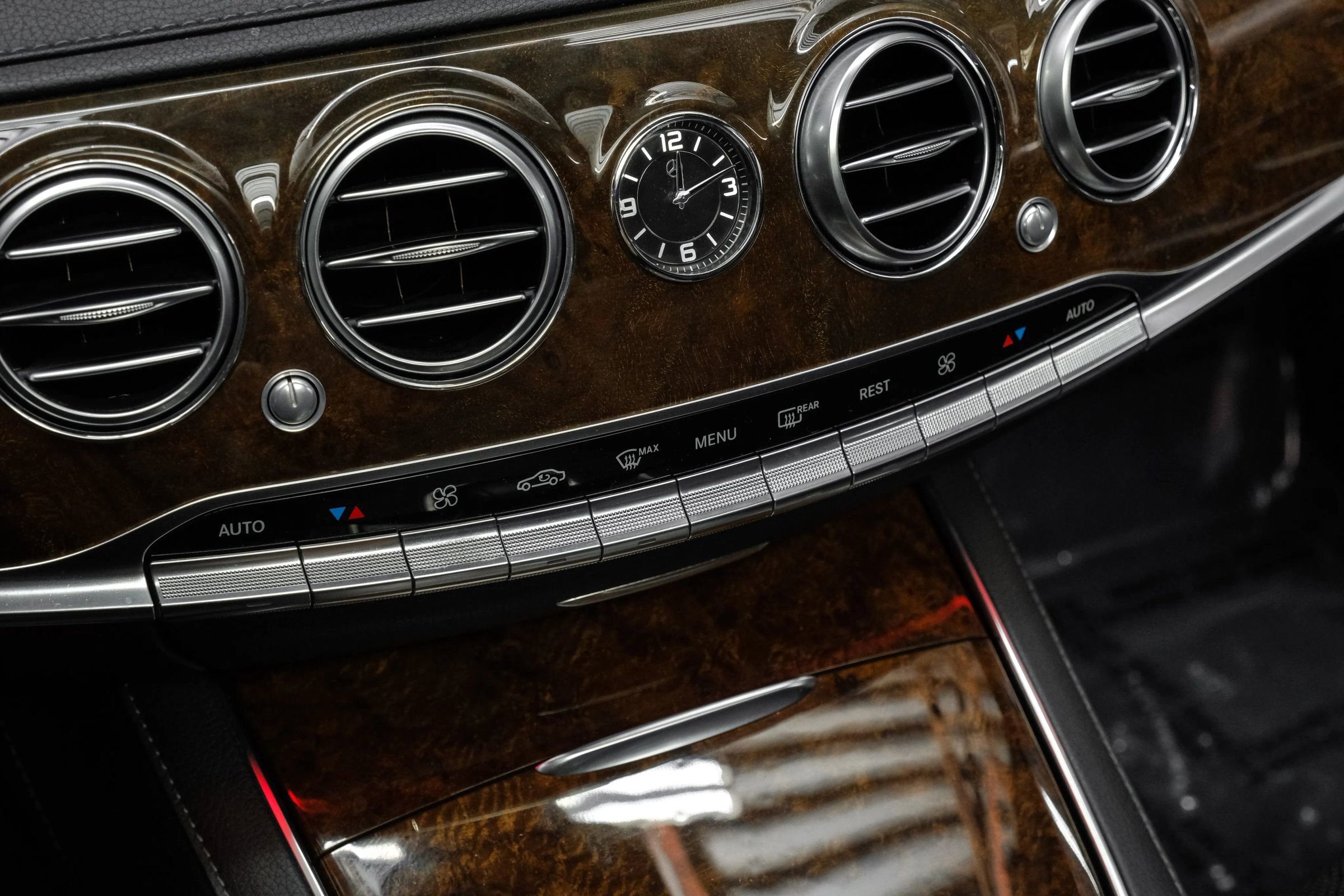 Used 2014 Mercedes-Benz S 550 Sedan image 31