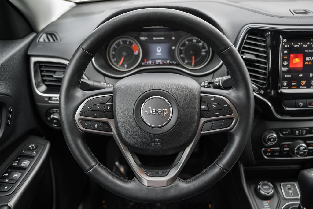 Used 2019 Jeep Cherokee Limited AWD/4WD image 32