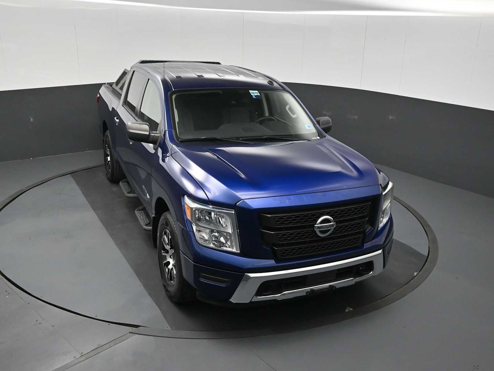 Used 2021 Nissan Titan SV w/ Accessory Utility Package AWD/4WD image 13