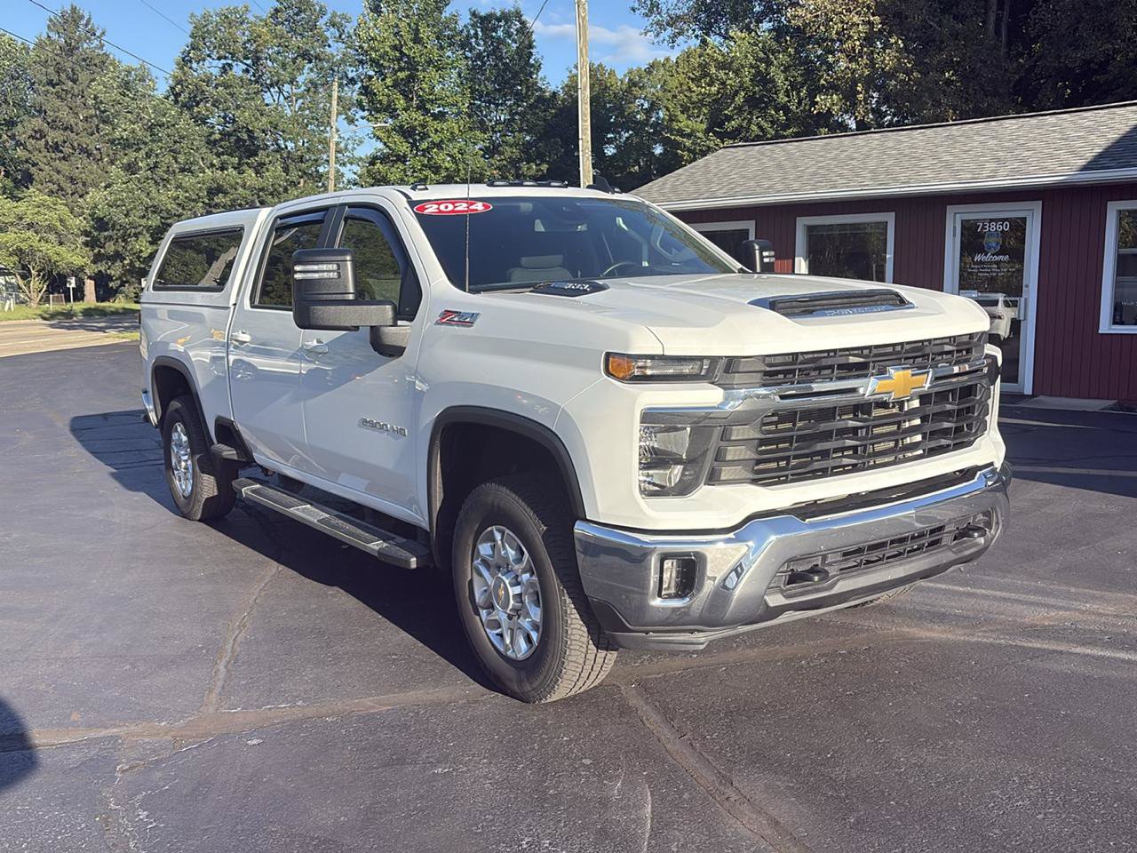Used 2024 Chevrolet Silverado 2500 LT w/ All Star Edition AWD/4WD image 2
