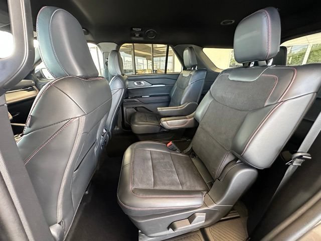 Used 2025 Ford Explorer ST AWD/4WD image 20