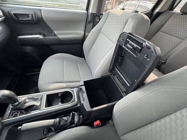 Used 2020 Toyota Tacoma SR5 image 30