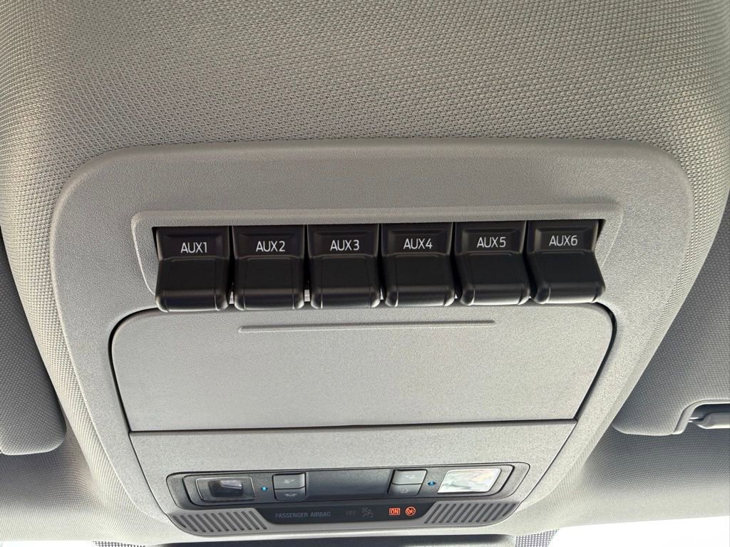 New 2026 Ford F350 XL w/ XL Chrome Package image 31