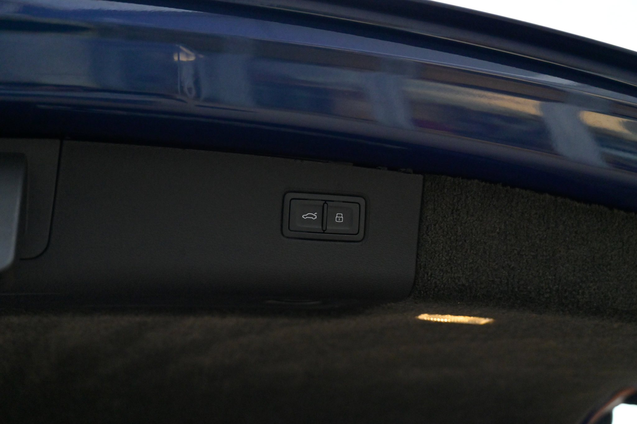 Used 2023 Bentley Bentayga image 47